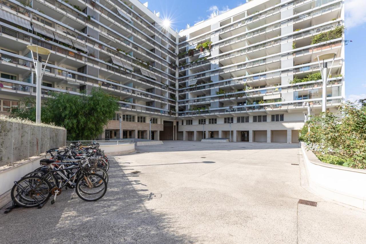 Penthouse With A Panoramic Rooftop In Trastevere With Seasonally Jacuzzi โรม ภายนอก รูปภาพ