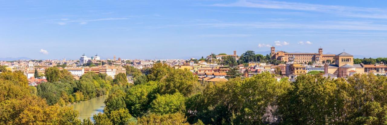 Penthouse With A Panoramic Rooftop In Trastevere With Seasonally Jacuzzi โรม ภายนอก รูปภาพ
